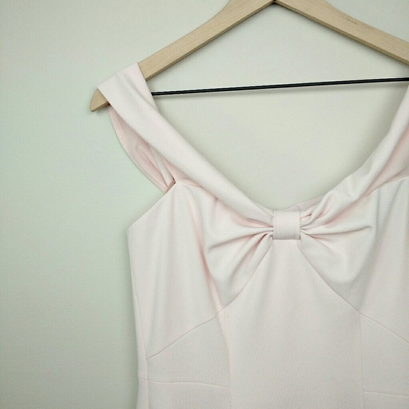 Gal Meets Glam Tyler Off the Shoulder Dress Blush Pink SZ 14 - Picture 4 of 8